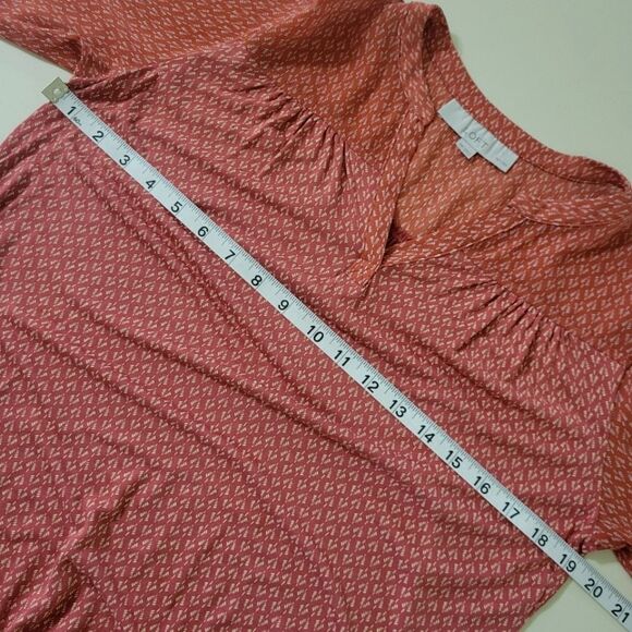 Loft Women's Mixed Media Rust Print V-neck 3/4 Length Sleeve Pullover Top - Picture 3 of 14